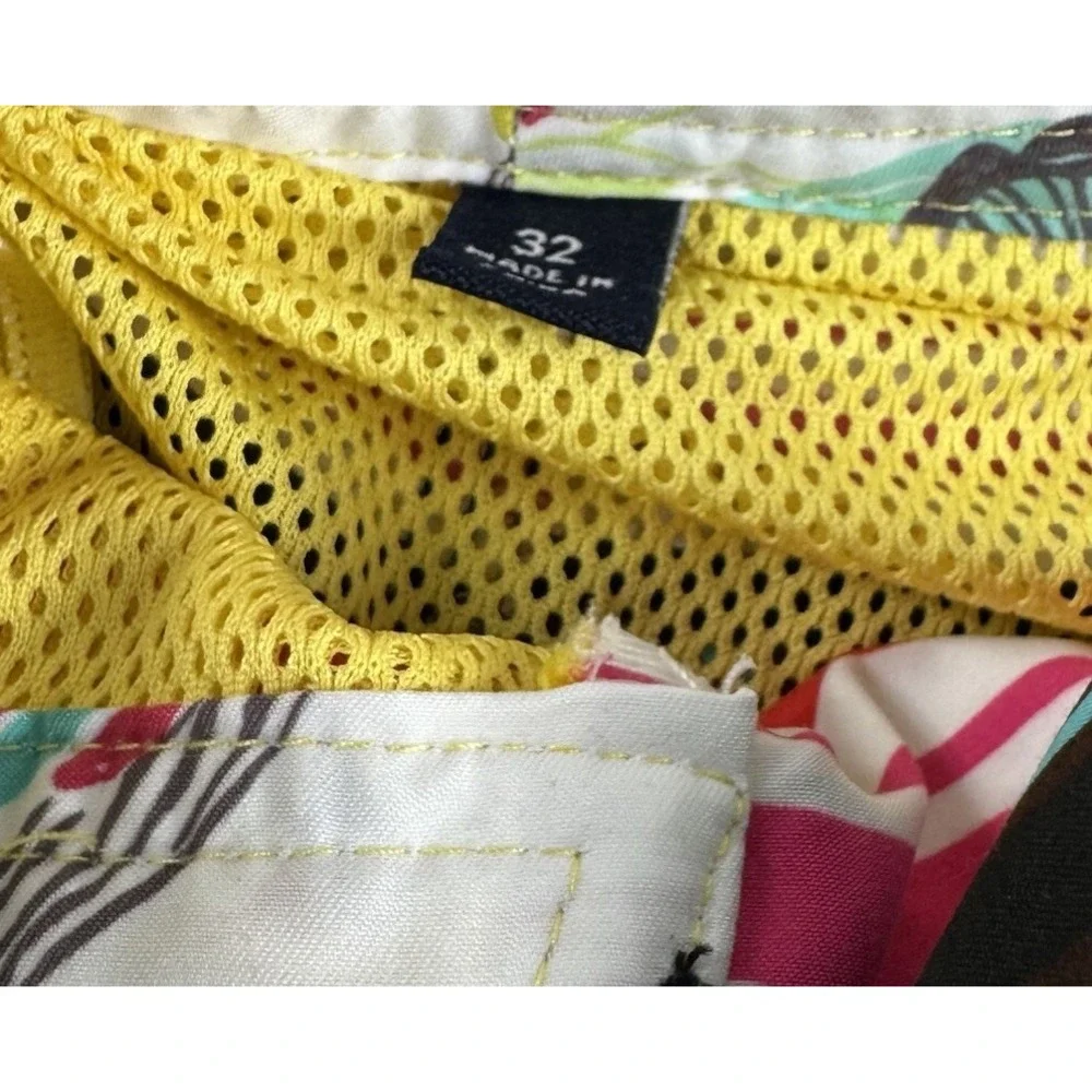 Robert Graham Mens Board Shorts Size 32 Multicolor Pastel Geometric Swim Trunks